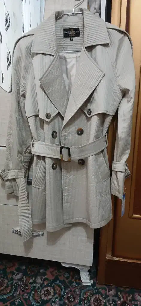 پالتو|لباس|شاهین دژ, |دیوار