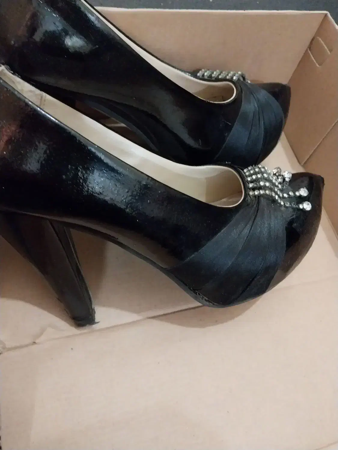 کفش مجلسی|کیف، کفش، کمربند|بوشهر, |دیوار