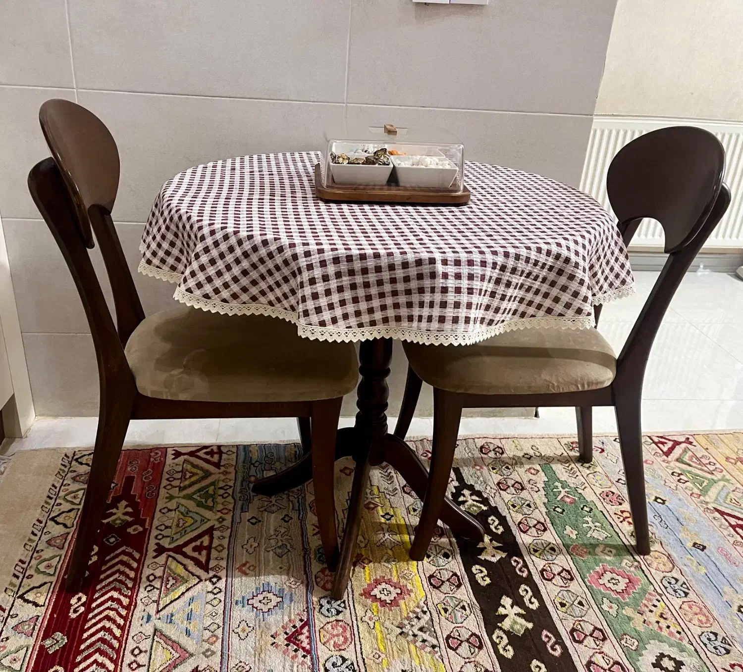 رومیزی پارچه‌ای|روفرشی|گنبد کاووس, |دیوار