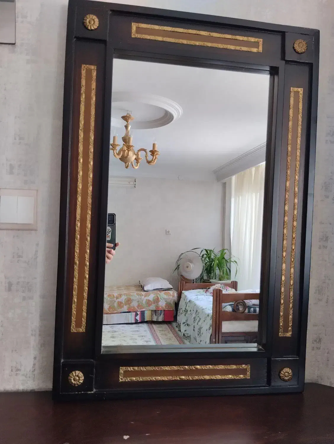 آینه سنتی به همراه میز پایه دار|بوفه، ویترین، کنسول|مشهد, آبکوه|دیوار