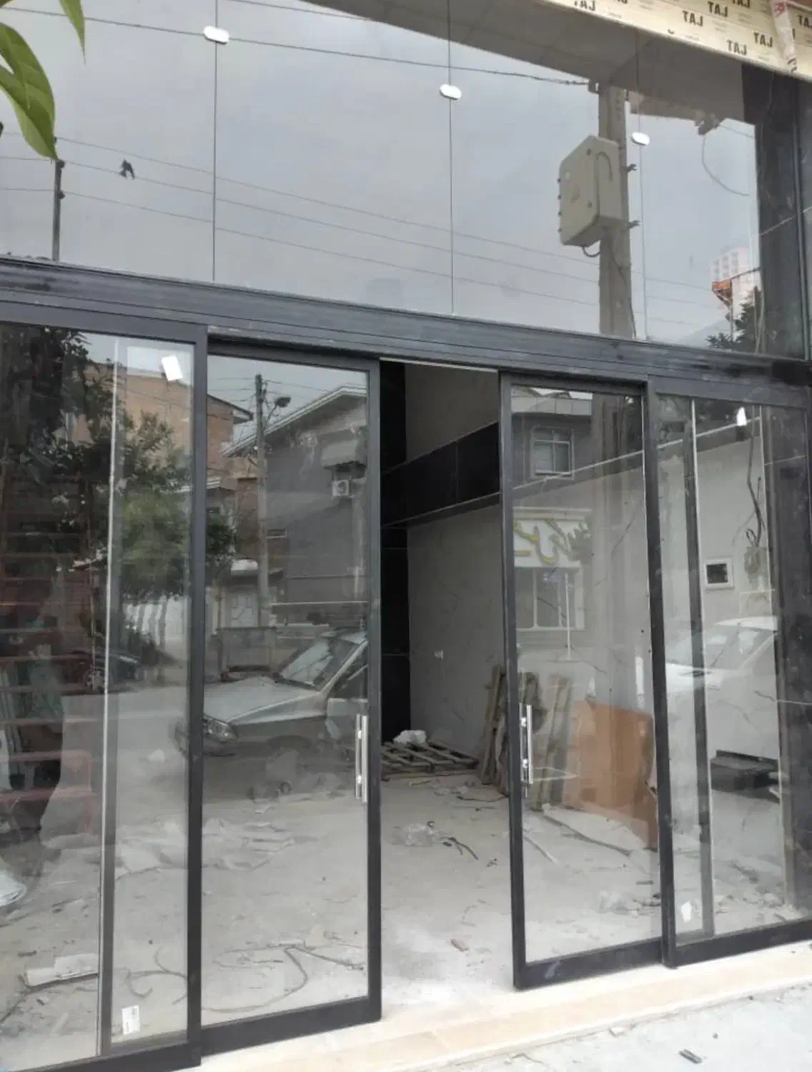 پارتیشن شیشه هوشمند-راهبند-جک پارکینگ-درب اتوماتیک|خدمات پیشه و مهارت|گرگان, |دیوار