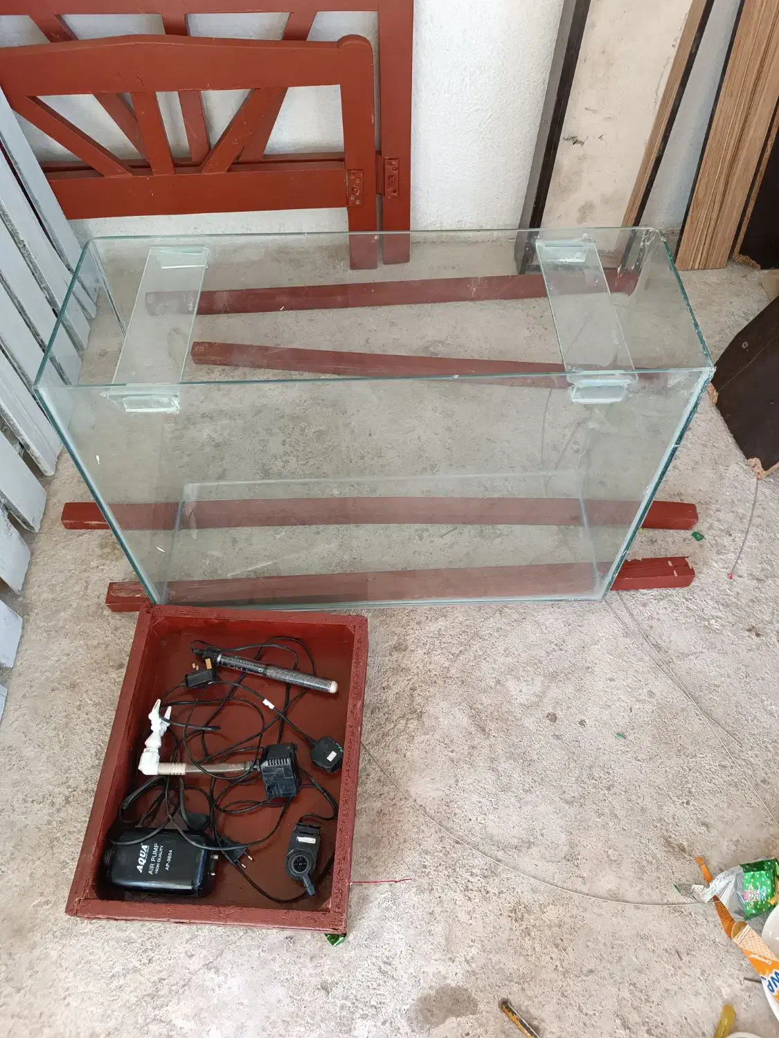 اکواریوم با تمامی پمپ ها و تظیم دمای آب|ماهی|شیراز, پودنک|دیوار