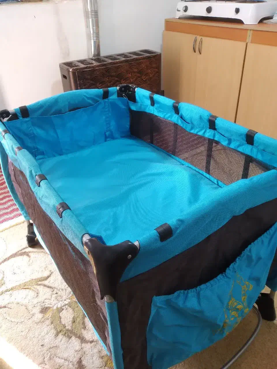 گهواره وتخت کنار تخت مادر|تخت و سرویس خواب|بابل, |دیوار