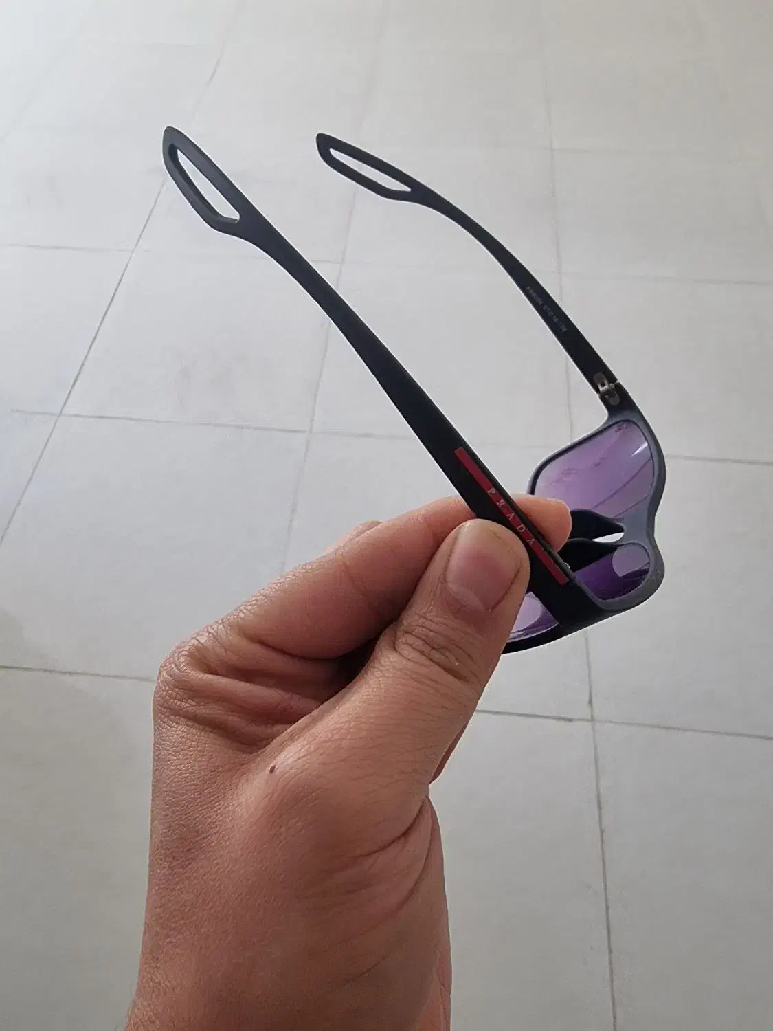 عینک آفتابی|زیورآلات و اکسسوری|بروجرد, |دیوار