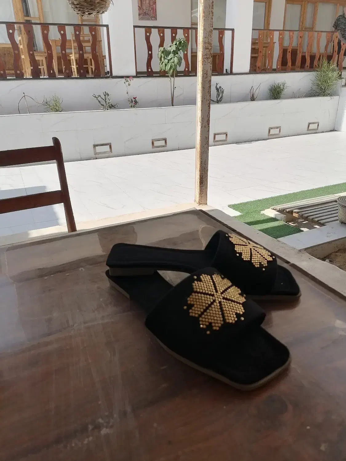 صندل دلیوا|کیف، کفش، کمربند|قشم, |دیوار