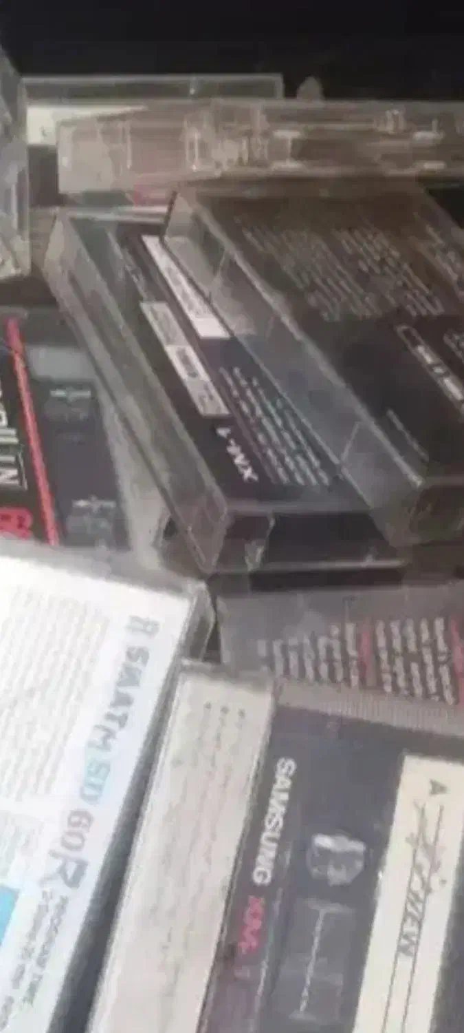 نواروسی دی|کلکسیون اشیاء عتیقه|پردیس, فاز ۲|دیوار