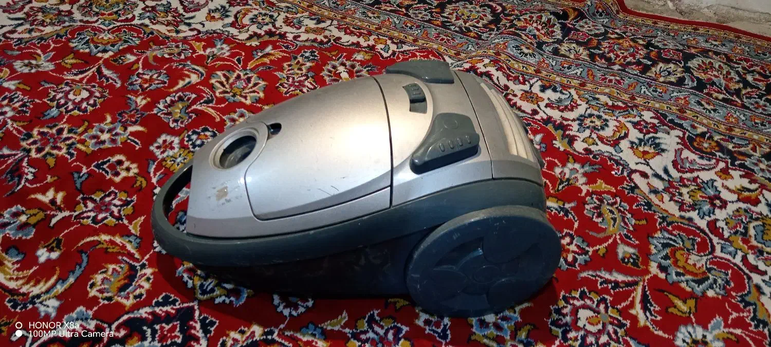 جارو برقی بدون لوله و کیسه|جاروبرقی، جارو شارژی، بخارشو|قروه, |دیوار