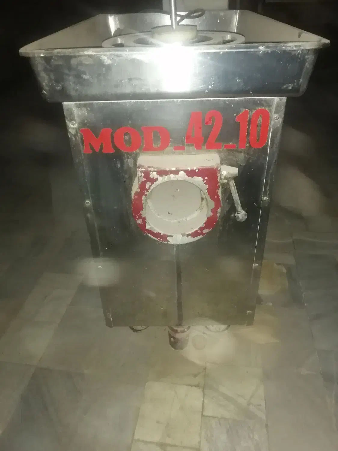 چرخ گوشت 42 سردخانه یخچال گاو صندوق|کافیشاپ و رستوران|یزد, |دیوار