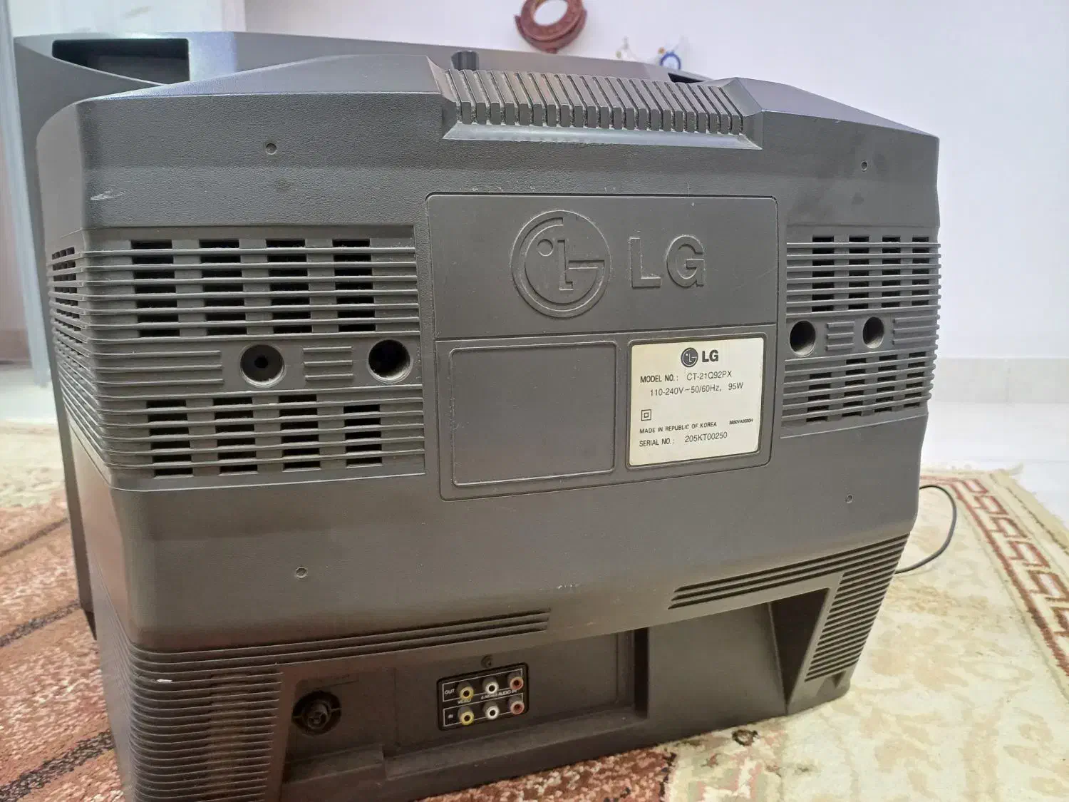 تلویزیون ال جی|تلویزیون و پروژکتور|رشت, رشتیان|دیوار