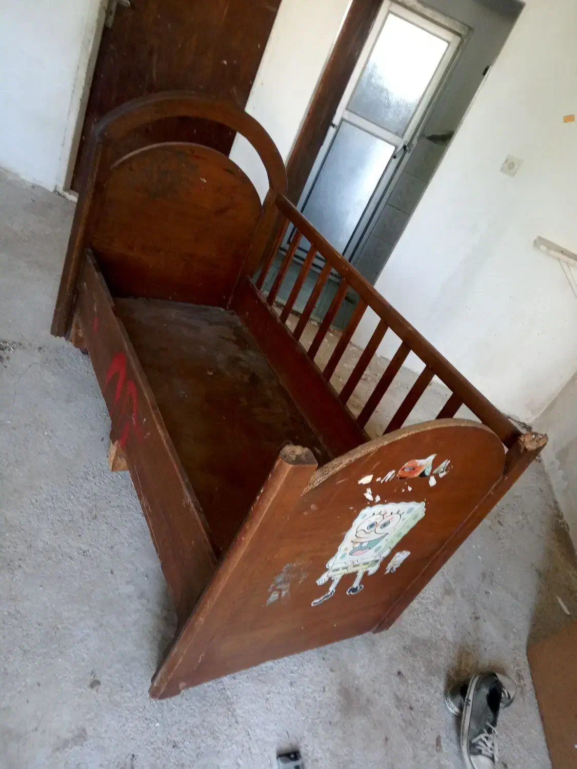 تخت بچه چوبی|تخت و سرویس خواب|کیاکلا, |دیوار