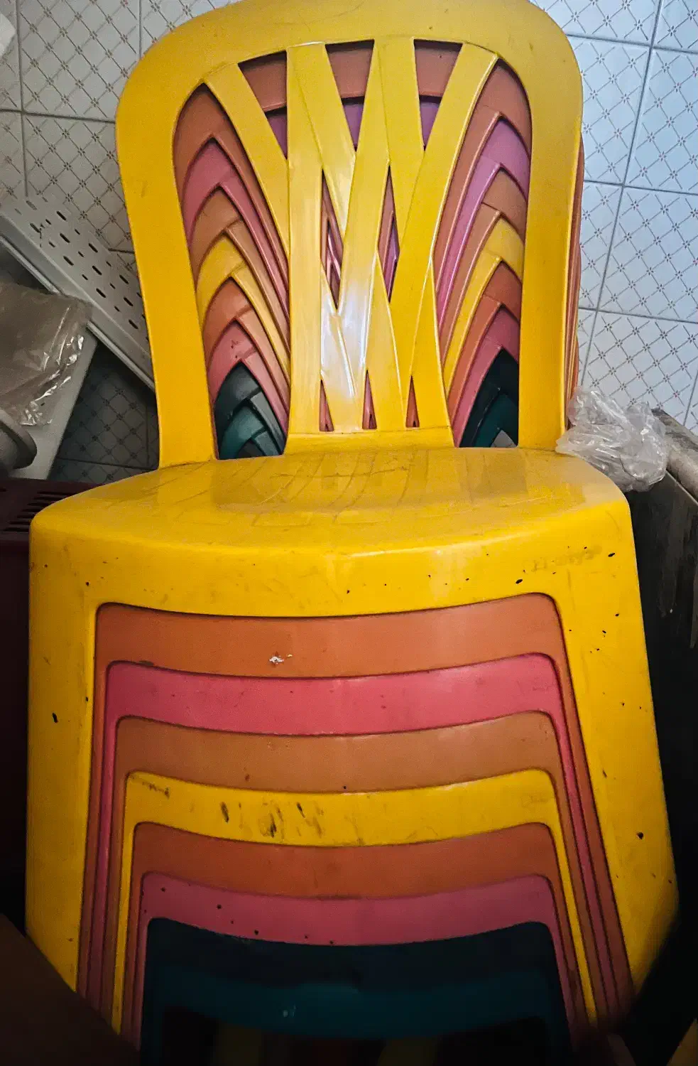 صندلی پلاستیکی|صندلی و نیمکت|فومن, |دیوار