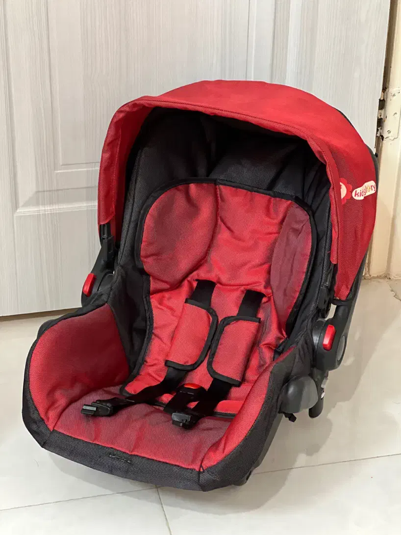 کریر خارجی|کالسکه و لوازم جانبی|گلبهار, شهر جدید گلبهار|دیوار