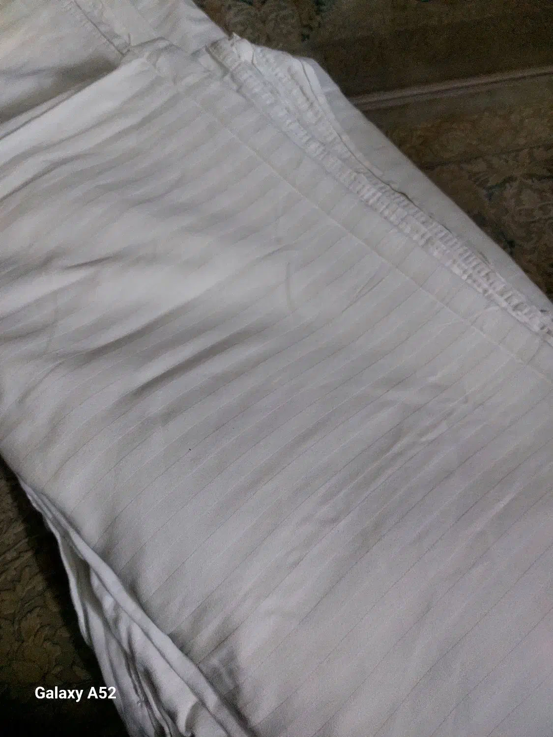 روبالشتی|رختخواب، بالش، پتو|مشهد, هدایت|دیوار