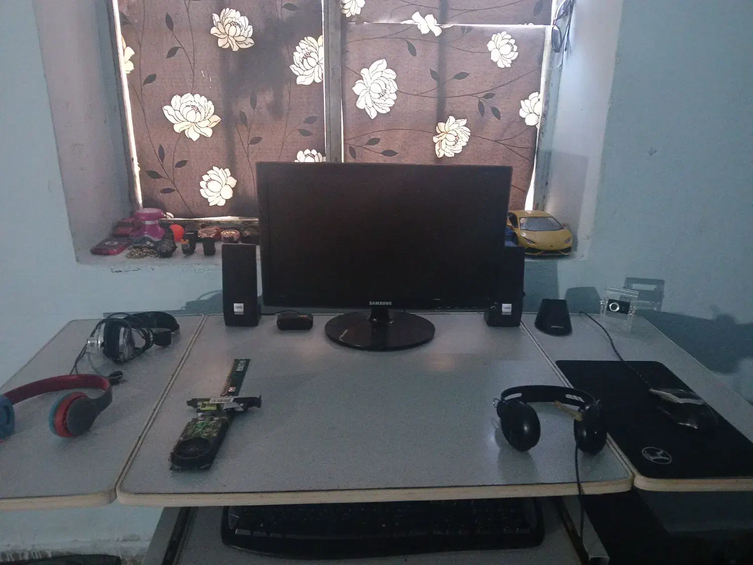 کامپیوتر تمیز سالم|رایانه رومیزی|برازجان, |دیوار