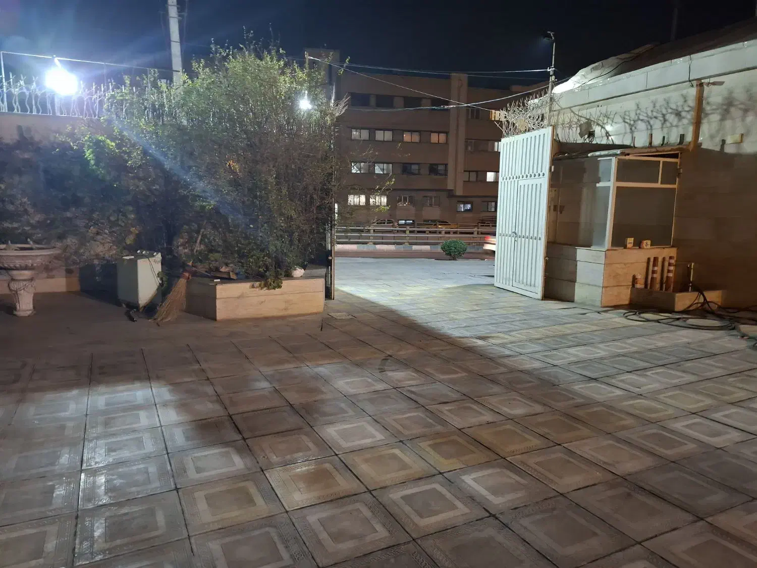 سوله تعمیرگاهی در طرشت بهر خیابان|اجارهٔ مغازه و غرفه|تهران, طرشت|دیوار