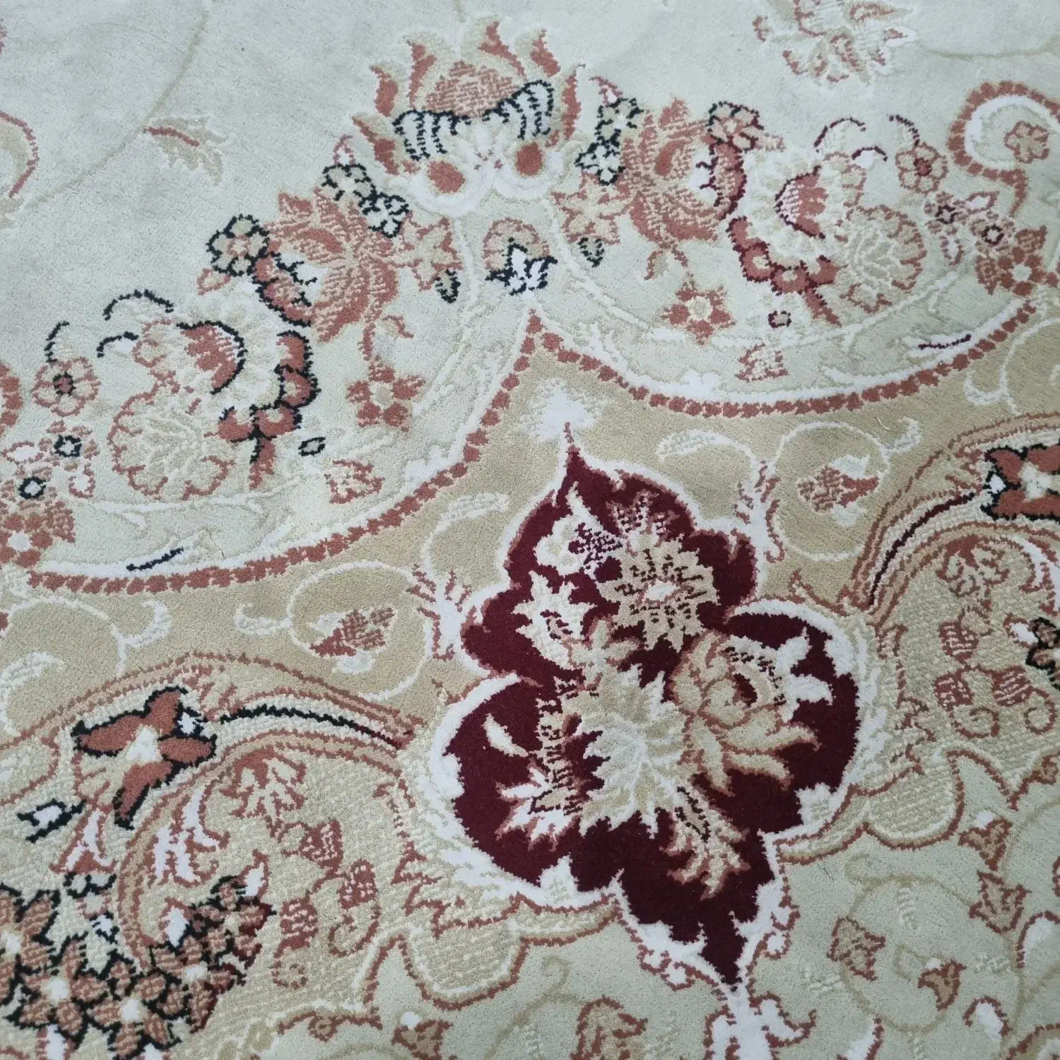 یک عدد فرش ۱۲ متری و یک جفت فرش ۶ متری نقش برجسته|فرش|کرج, باغستان|دیوار