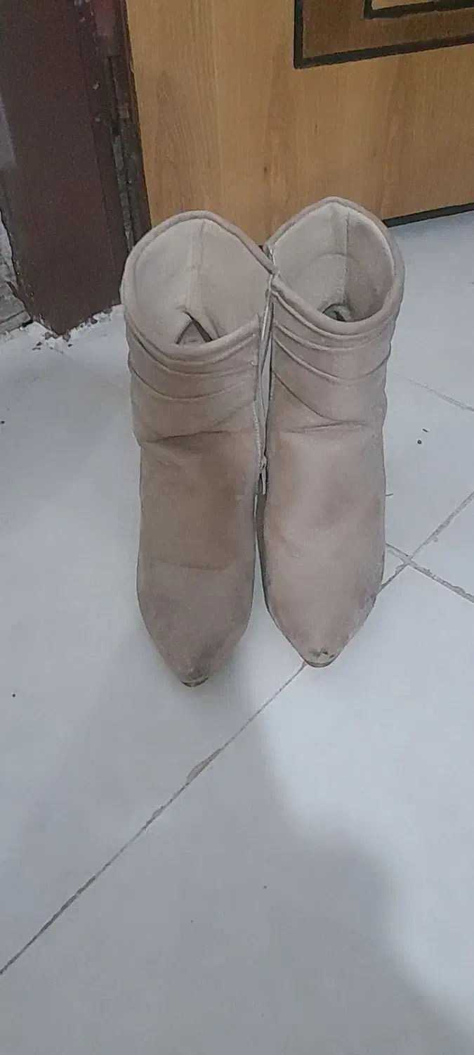 نیم بوت شیک وزیبا|کیف، کفش، کمربند|یاسوج, |دیوار