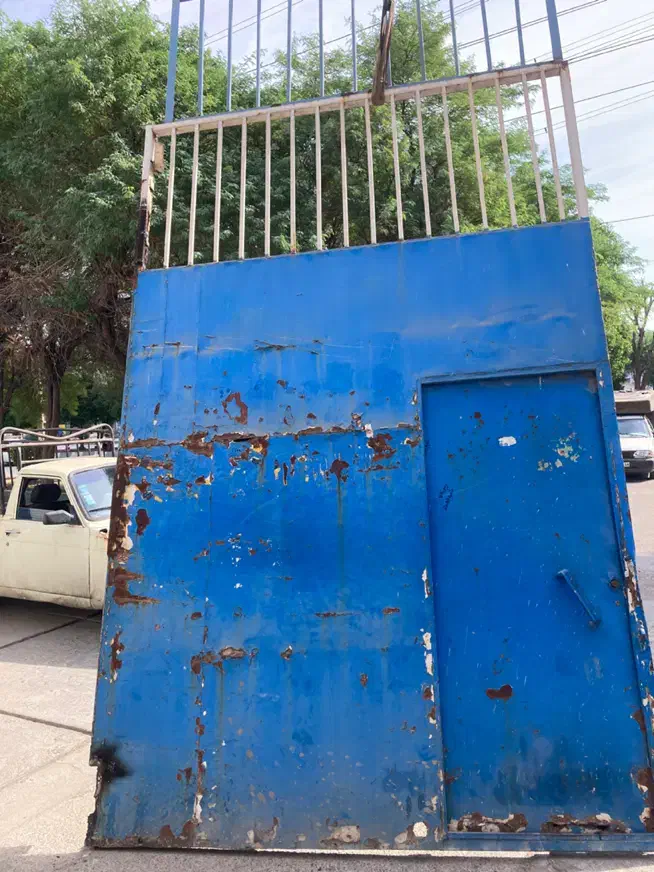 درب انبار|مصالح و تجهیزات ساختمان|اهواز, بازار آهن|دیوار