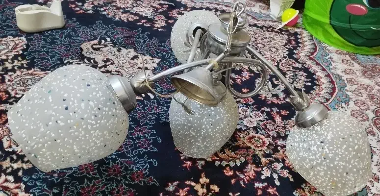 لوستر چهار شاخه سالم|لوستر و چراغ آویز|پاکدشت, شهرک امام رضا|دیوار