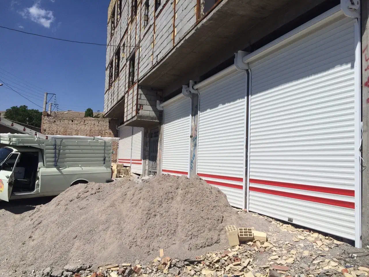 شیشه سکوریت و کرکره برقی اقساطی|خدمات پیشه و مهارت|اطاقور, |دیوار