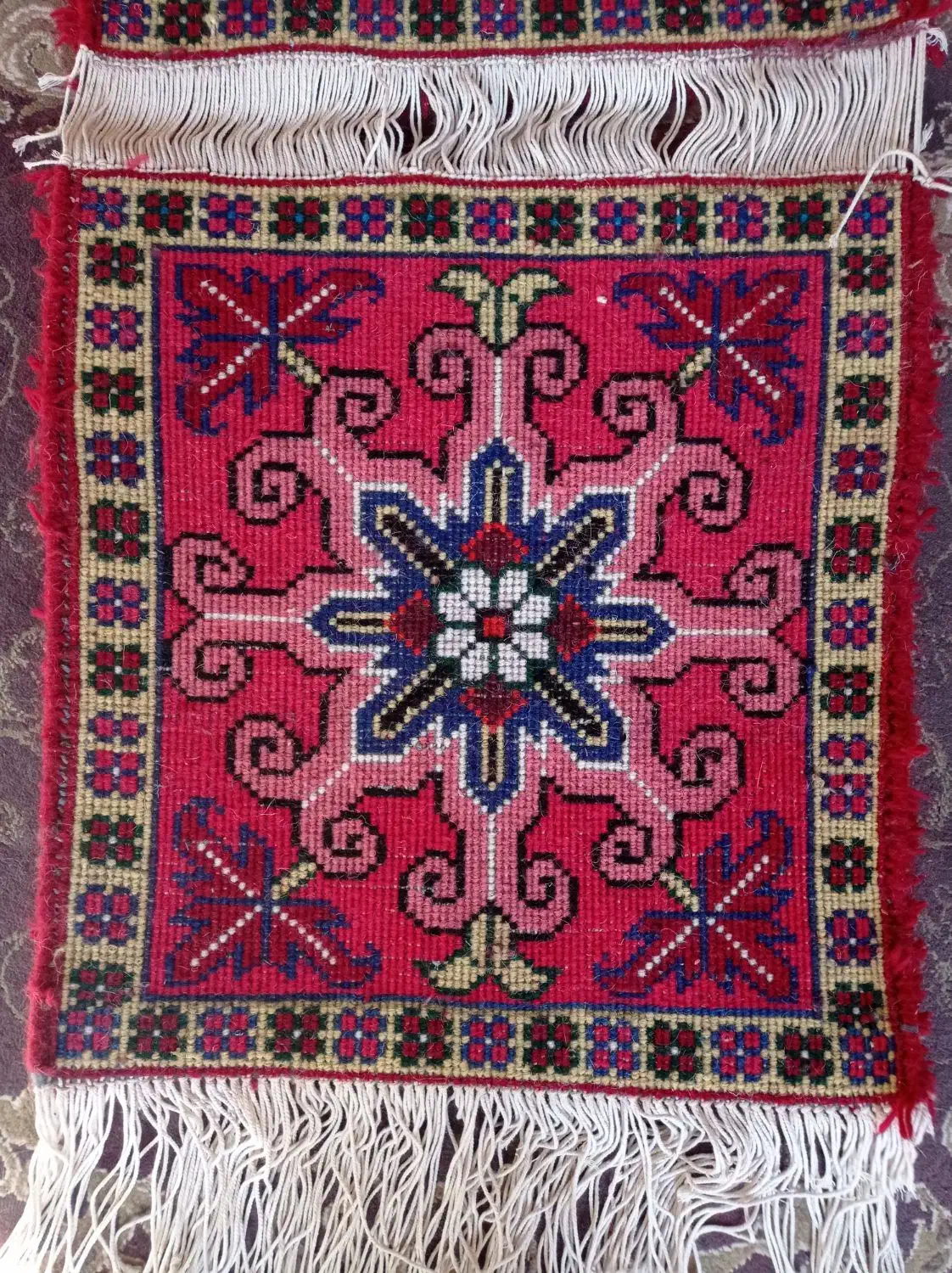 فرش صندلی ماشین|فرش|باسمنج, |دیوار