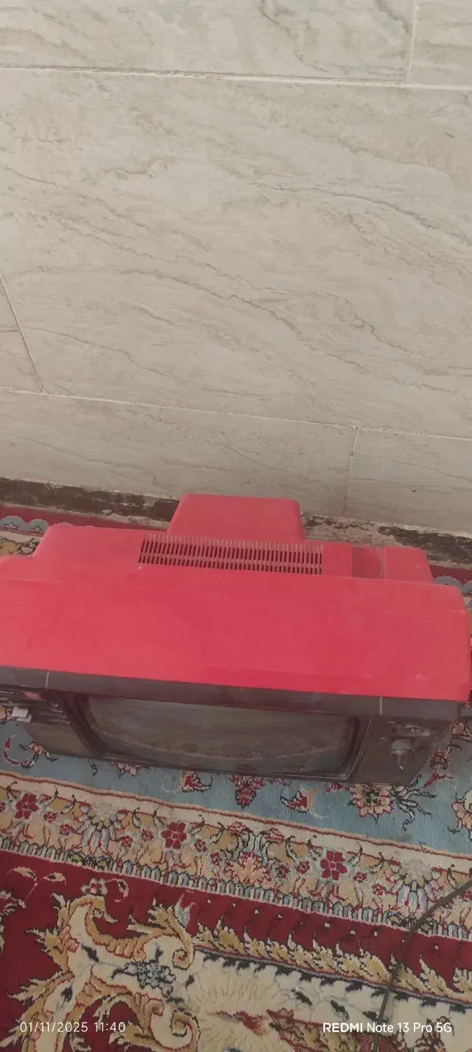 تلویزیون قدیمی|تلویزیون و پروژکتور|لردگان, |دیوار