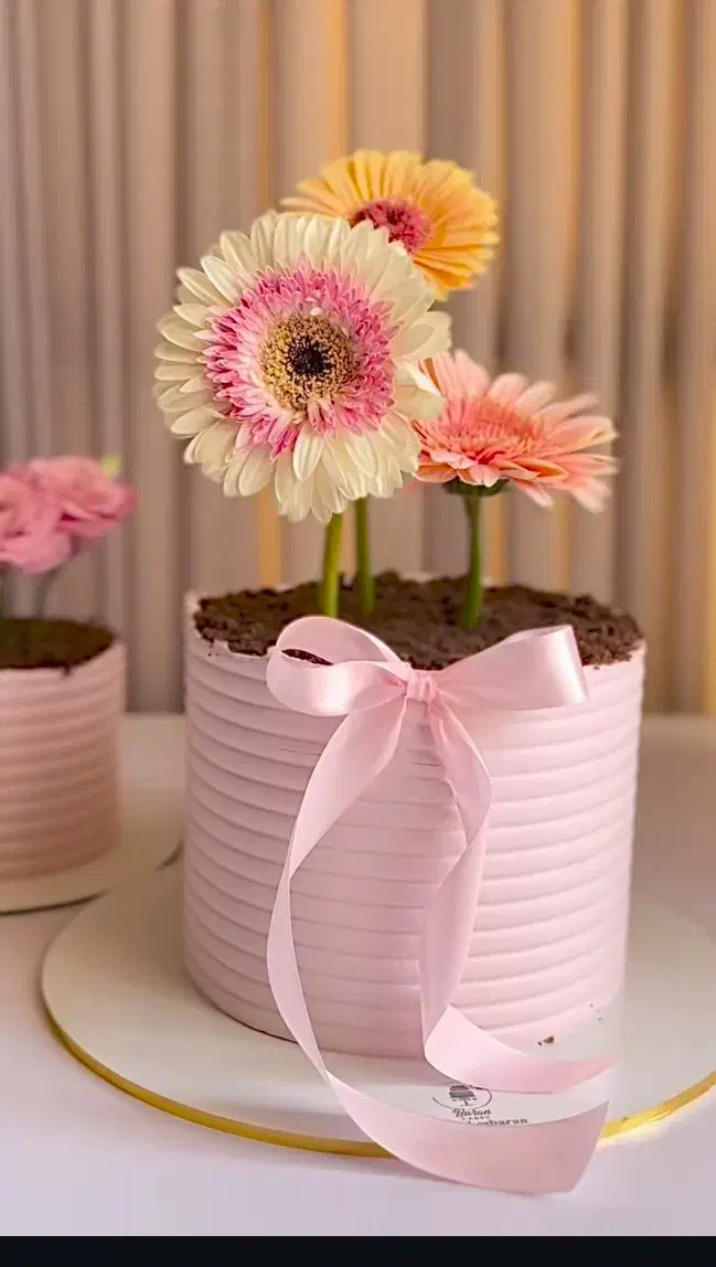 کیک روز مادر(زن)|خدمات پذیرایی، مراسم|ایلام, |دیوار