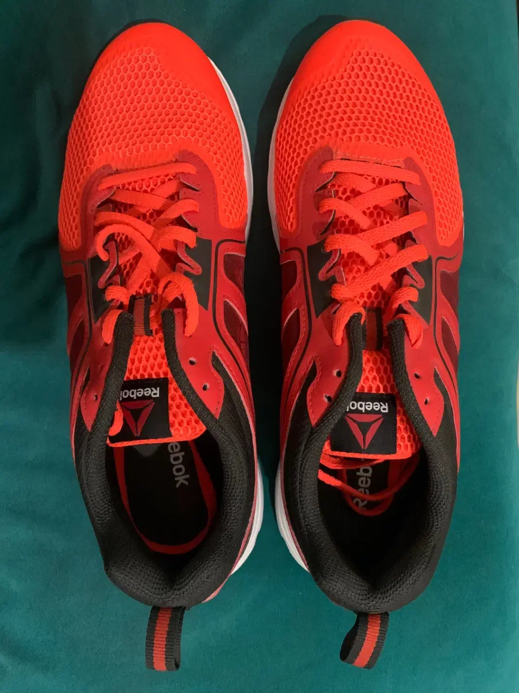 فروش کتونی ریباک اورژینال سایز ۴۳|کیف، کفش، کمربند|تهران, حافظیه|دیوار