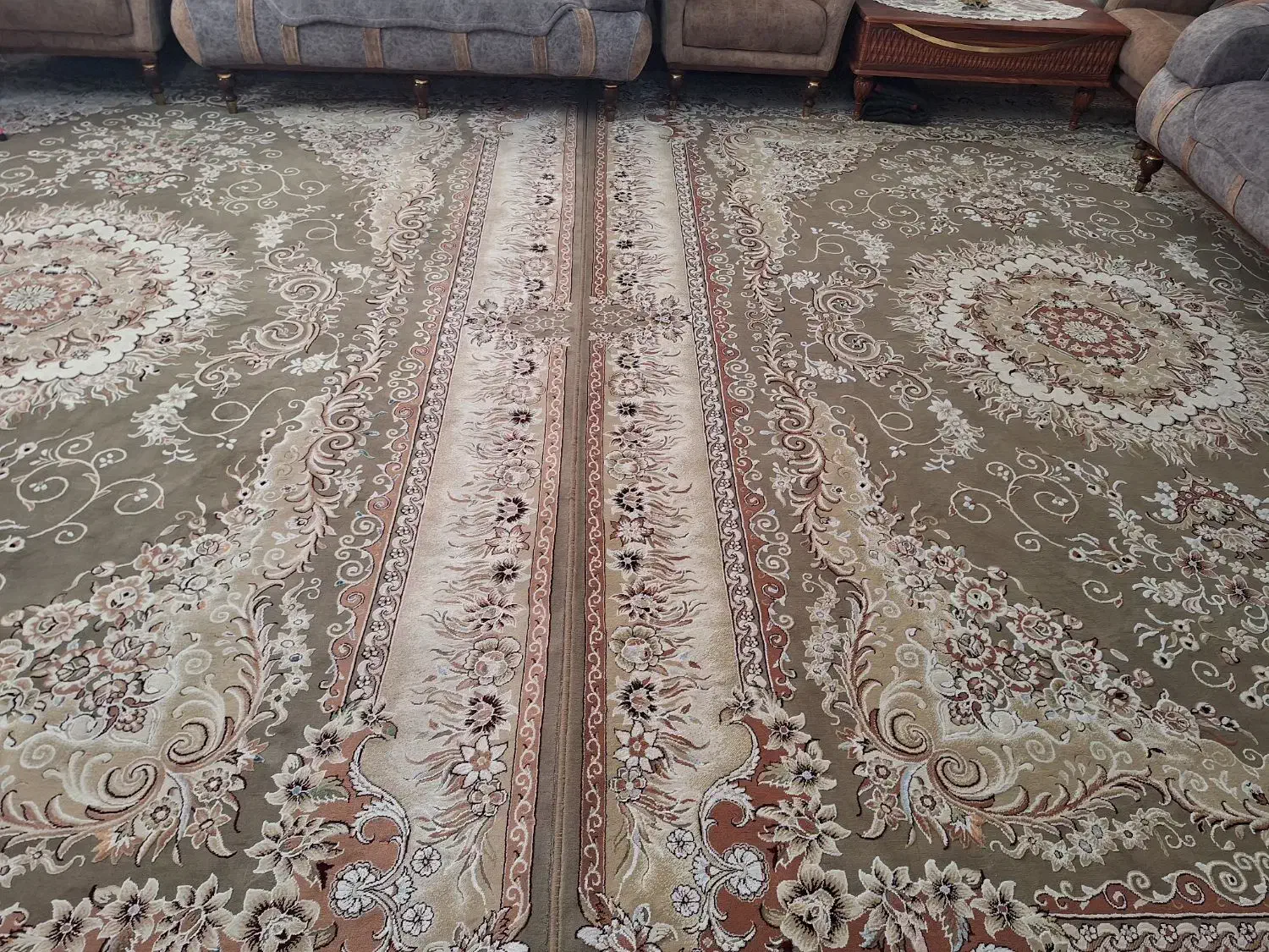 دو عدد فرش ۱۲ متری ۵۰۰ شانه برجسته بسیار تمیز|فرش|فردیس, شهرک شهید حسینی|دیوار