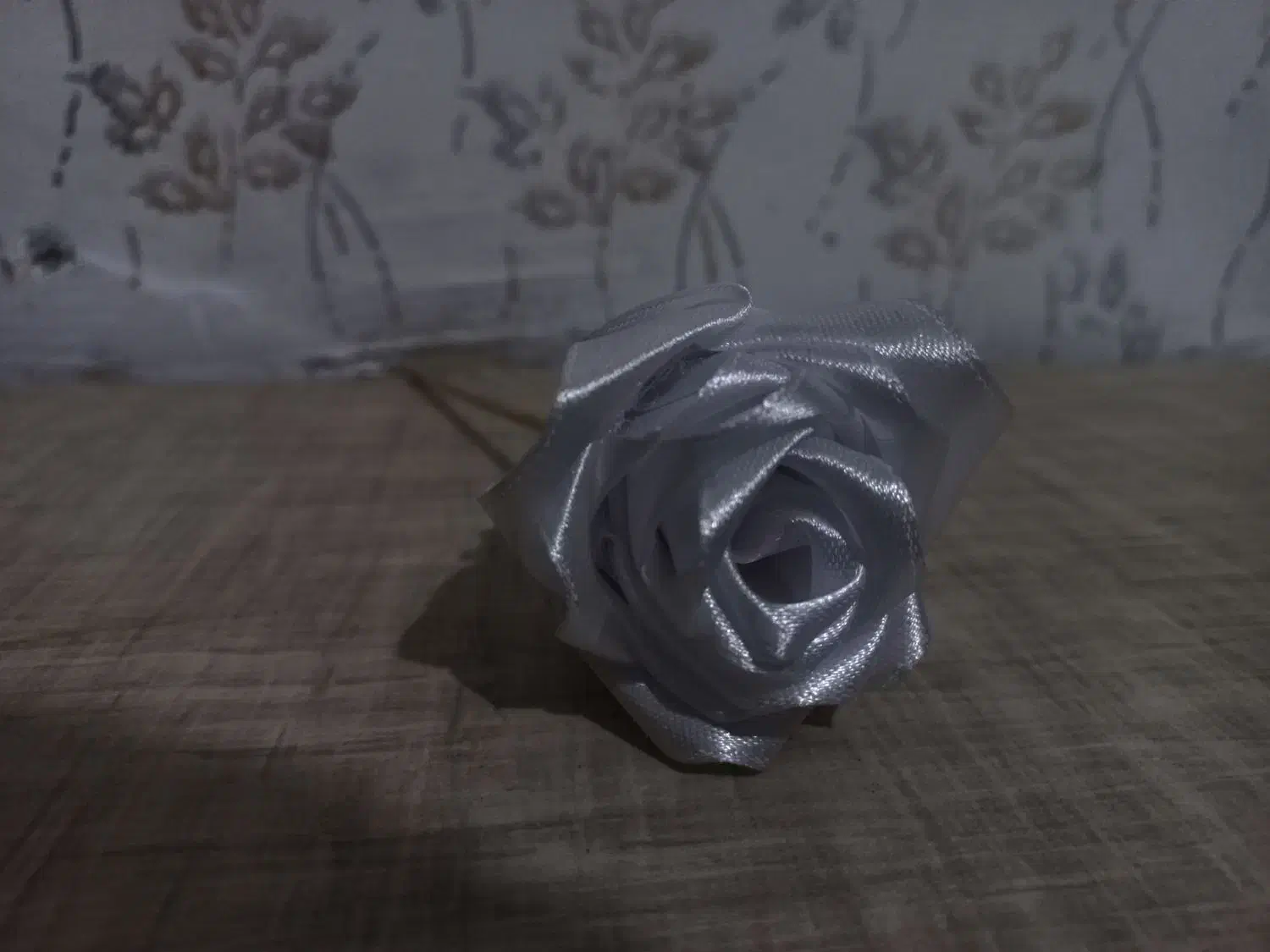 گل رز روبانی سفارشی|گل مصنوعی|تبریز, |دیوار