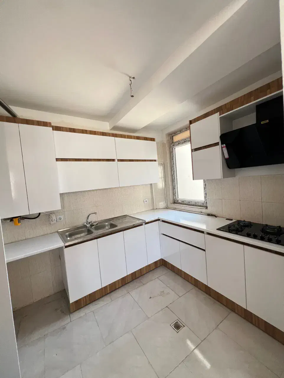 اجاره ۸۰ متری ارتیمان خیابان سرزمین مهستان|اجارهٔ آپارتمان|هشتگرد, شهرک آرتیمان|دیوار