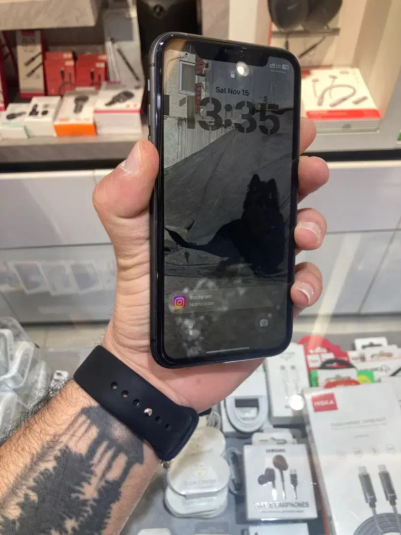 ایفون یازده نرمال C/H پک اصلی|موبایل|گرگان, |دیوار