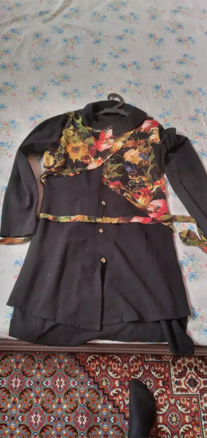 شومیز|لباس|میانه, |دیوار