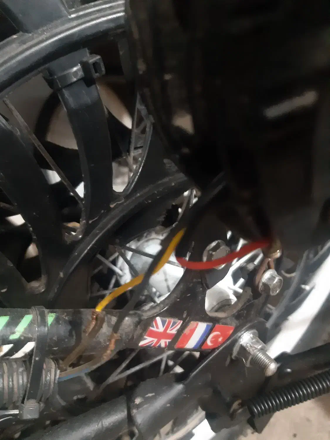 پروژکتور افرودی سالم در حد نو|قطعات یدکی و لوازم جانبی|سنگر, |دیوار