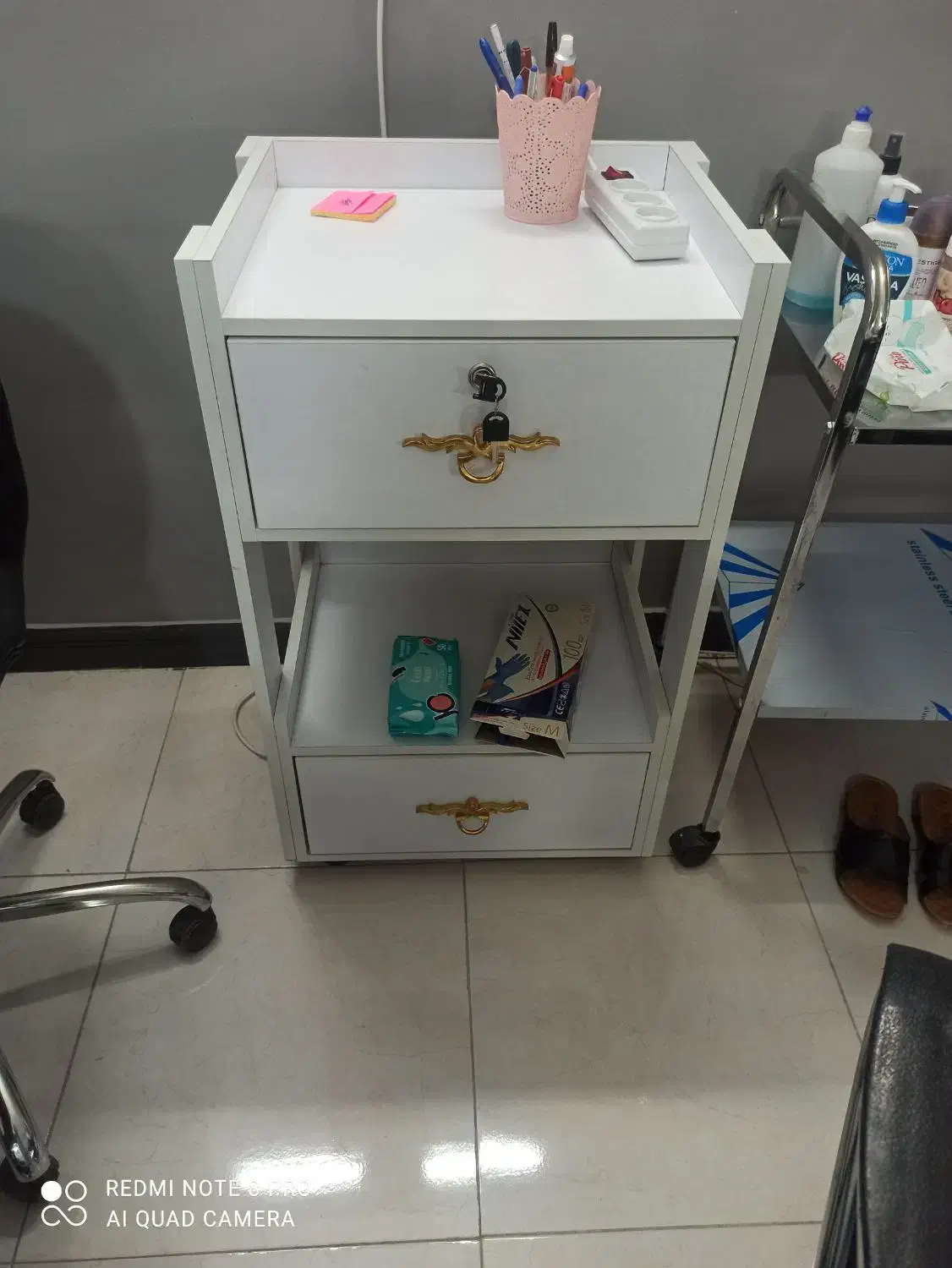 فروش وسایل آرایشگاه|آرایشگاه و سالنهای زیبایی|فولادشهر, C4|دیوار