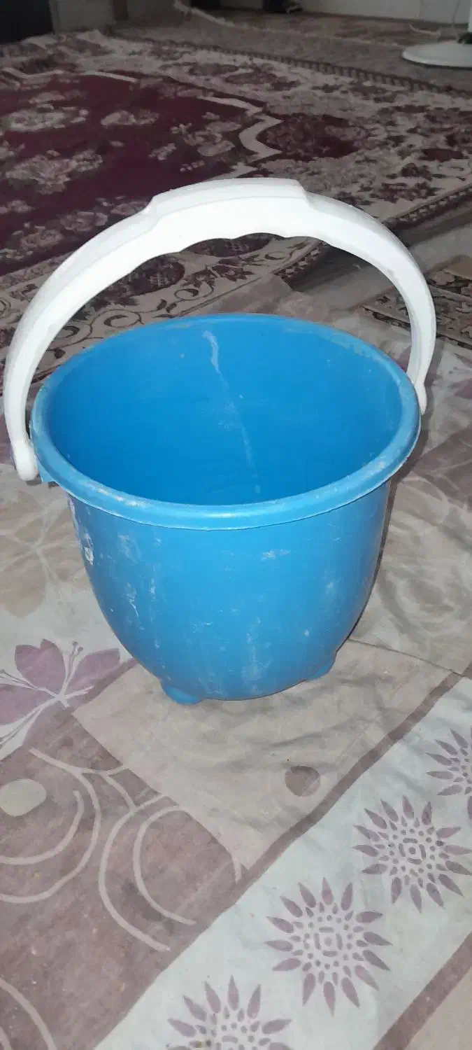 سطل حراجی  خوراک دام گلدان سطل زباله|ظروف نگهدارنده، پلاستیکی، یک‌بارمصرف|نجف‌آباد, ویلاشهر|دیوار