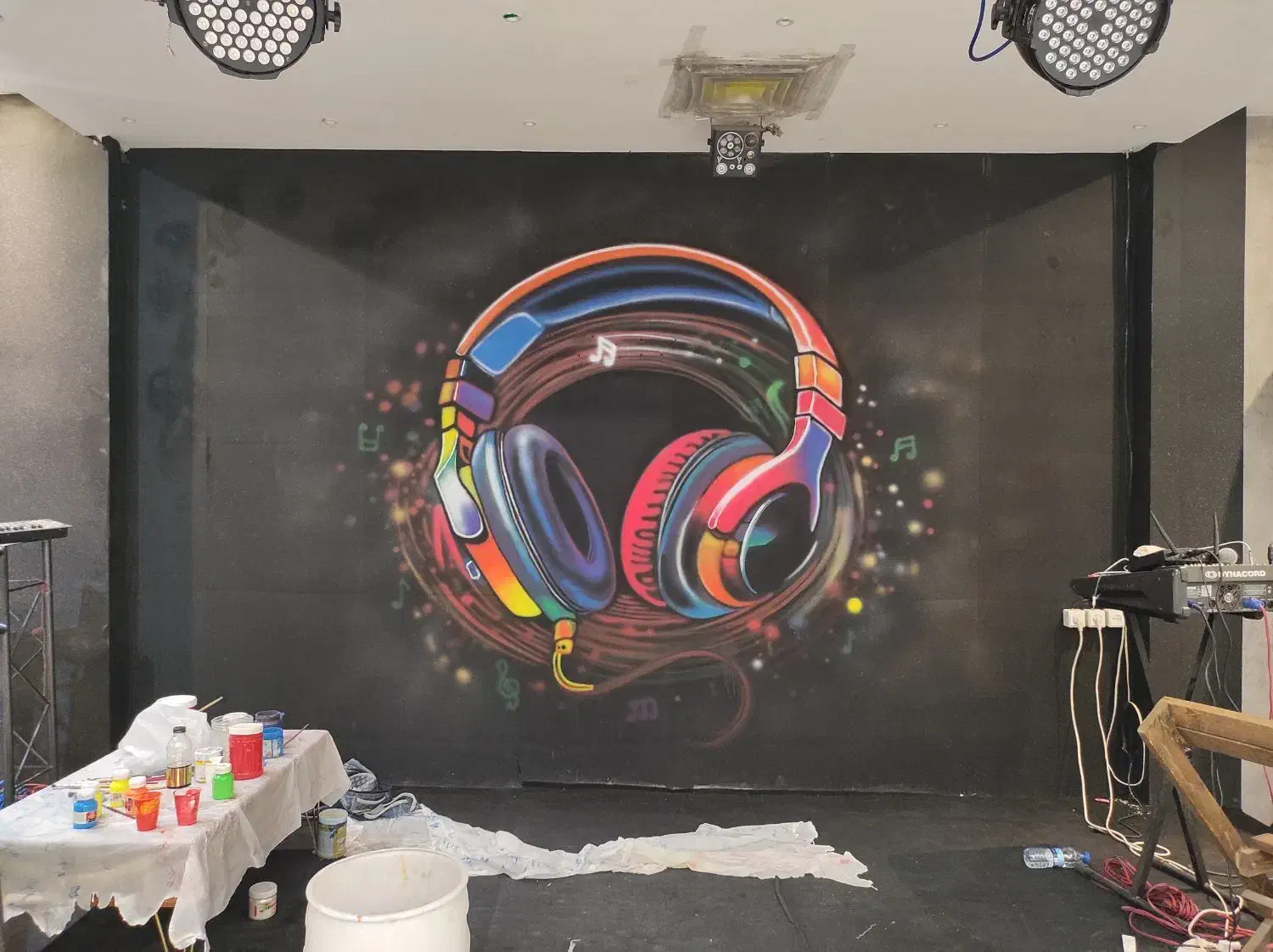 نقاشی دیواری . پتینه کاری . میکروسمنت|خدمات پیشه و مهارت|اصفهان, نقش جهان|دیوار