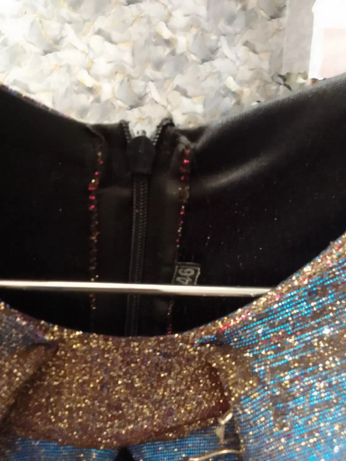 لباس مجلسی|لباس|ماسال, |دیوار