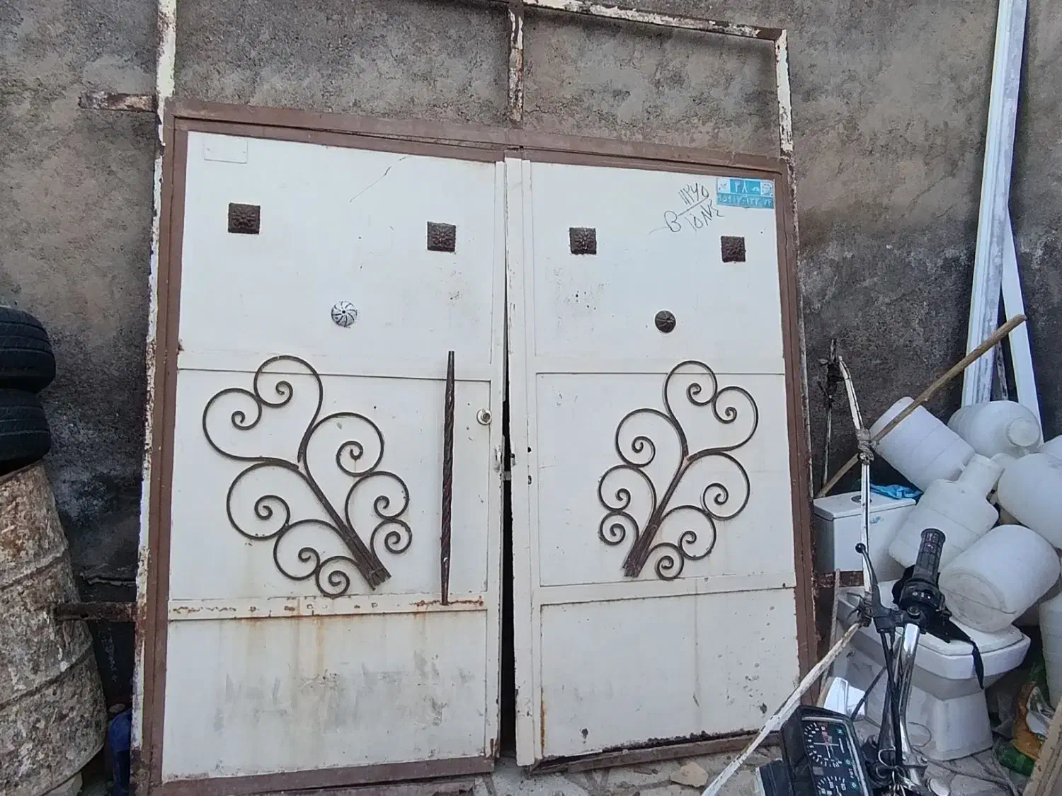 درب/ پنجره/ آهن۱۴/یک نیسان آجر ازکوره|مصالح و تجهیزات ساختمان|تایباد, |دیوار