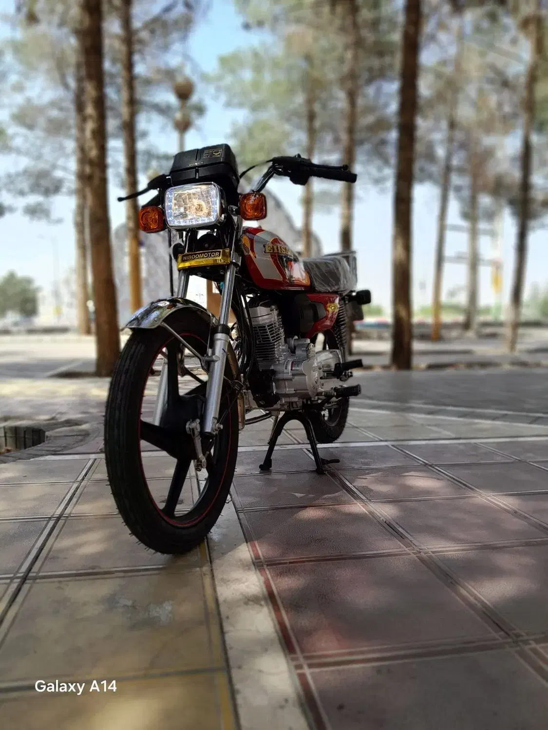 احسان 125 1404|موتورسیکلت|تربت جام, بیست متری منبع آب|دیوار