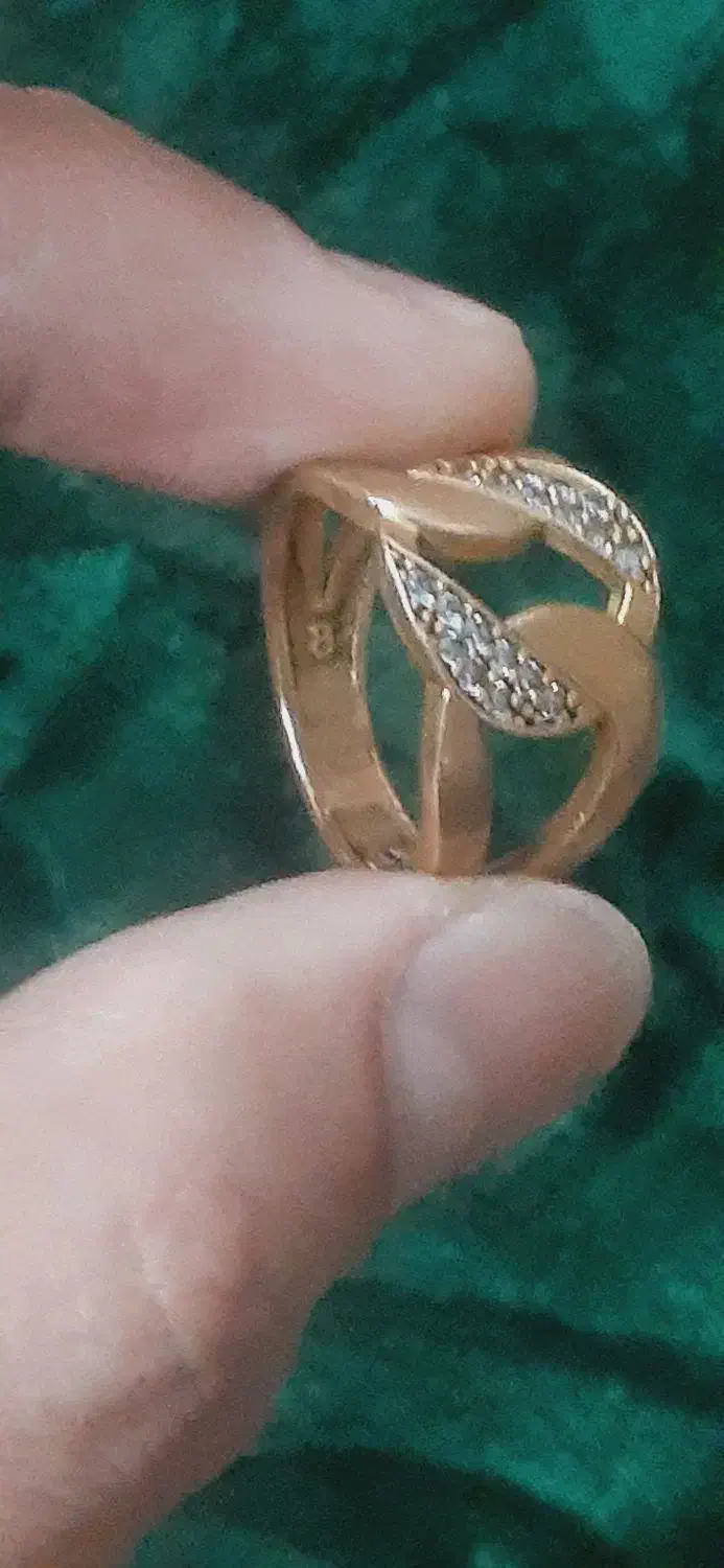 انگشترانگلیسی یکهشتم طلا مابقی نقره حدود ۴گرم|جواهرات|مشهد, هنرور|دیوار