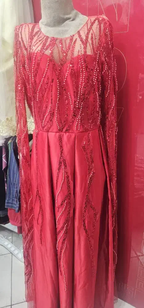 لباس مجلسی|لباس|کارون, |دیوار