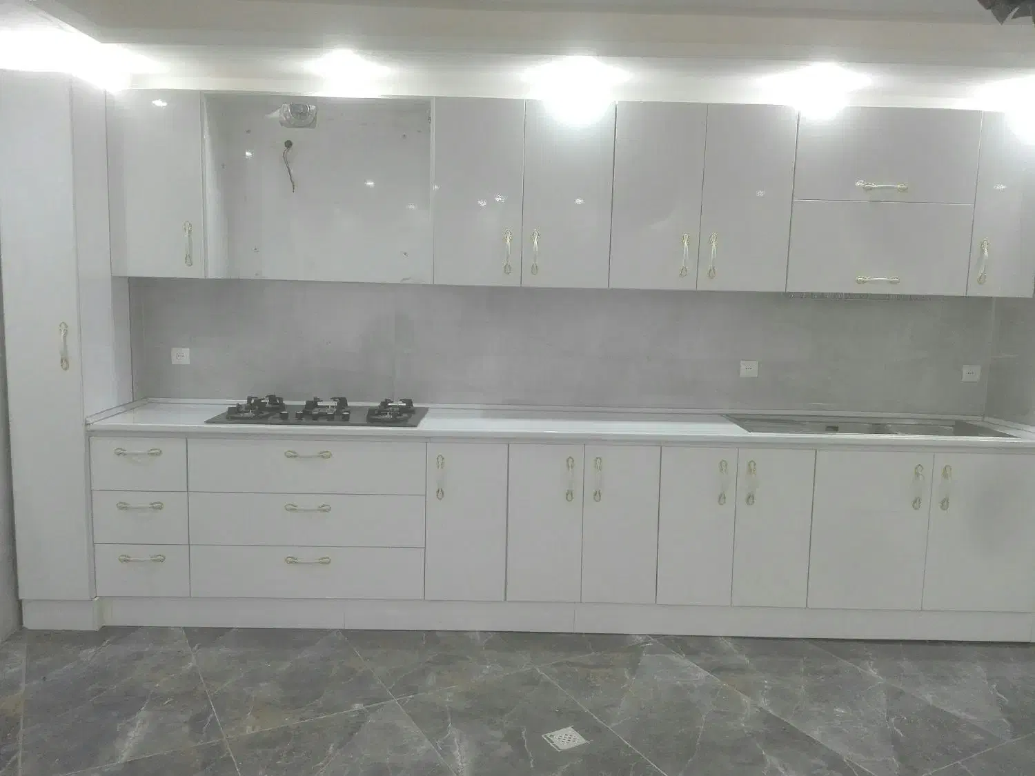 کابینت آماده ارزان تحویل و نصب فوری کد bz07561|مصالح و تجهیزات ساختمان|رشت, پیرکلاچای|دیوار