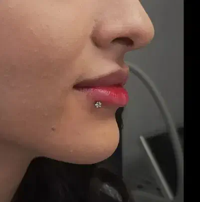 خدمات اصولی و حرفه ای پیرسینگ بانوان|خدمات آرایشگری و زیبایی|سیرجان, |دیوار