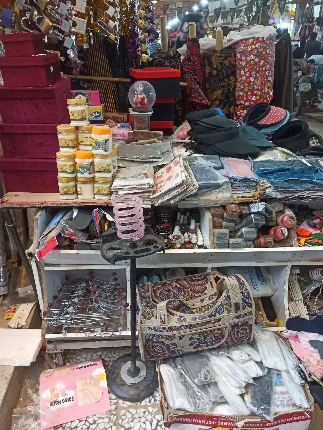 فروشنده نیازمندیم|استخدام بازاریابی و فروش|زابل, |دیوار