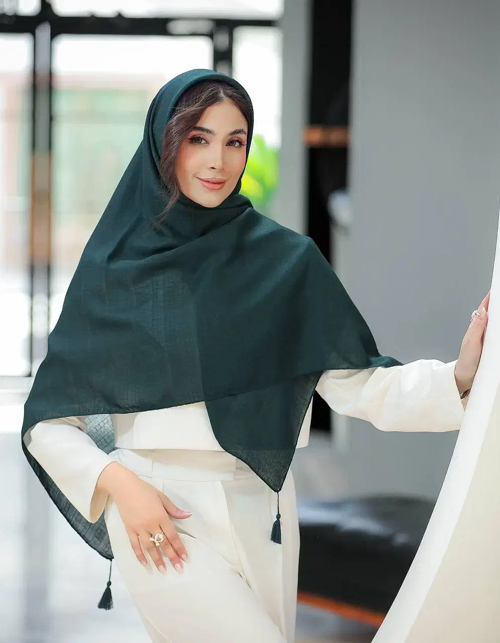 روسری نخی منگولهدار ژیوان|لباس|گراش, |دیوار