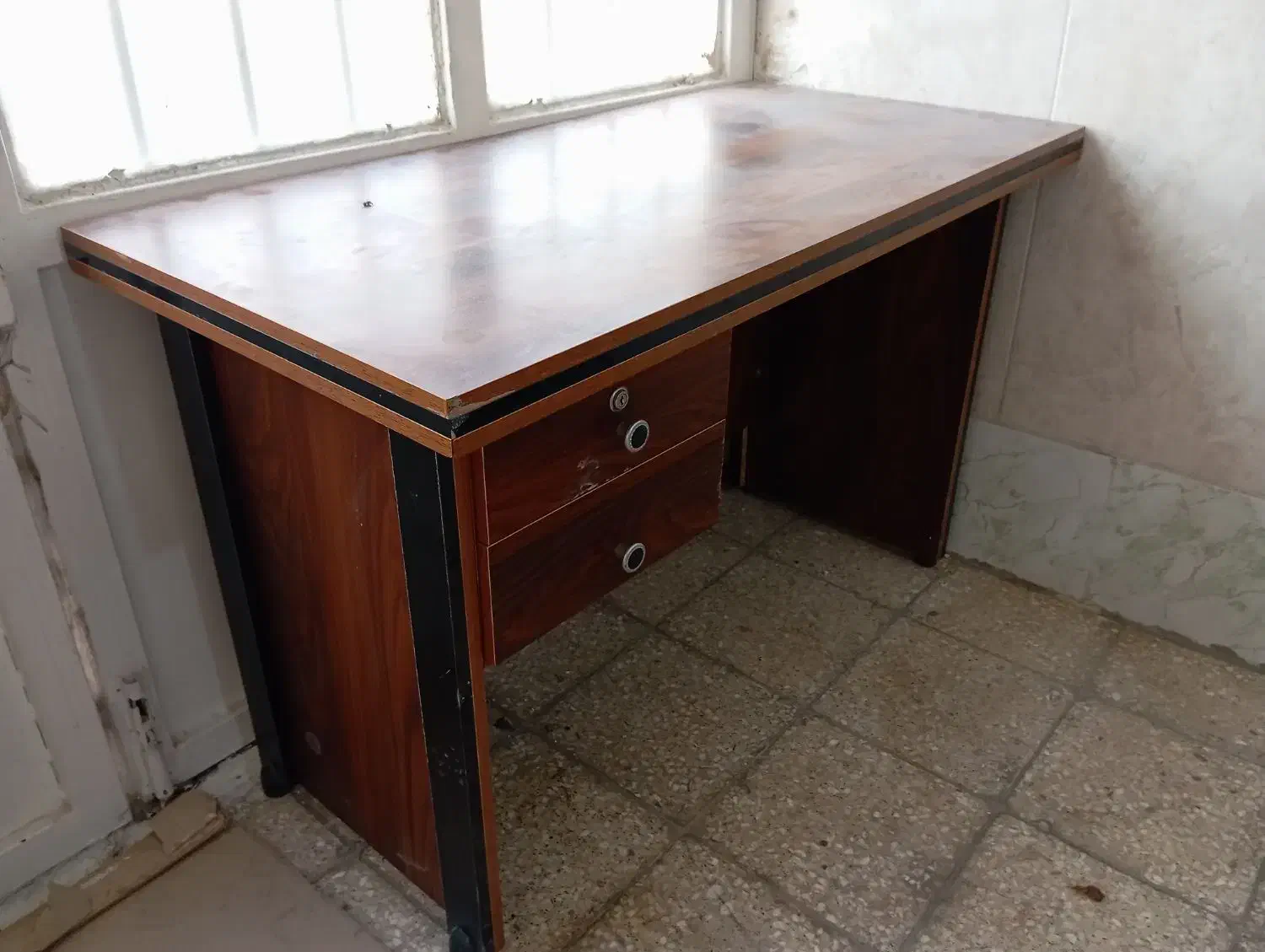 میز و صندلی|دفتر کار|بجنورد, |دیوار