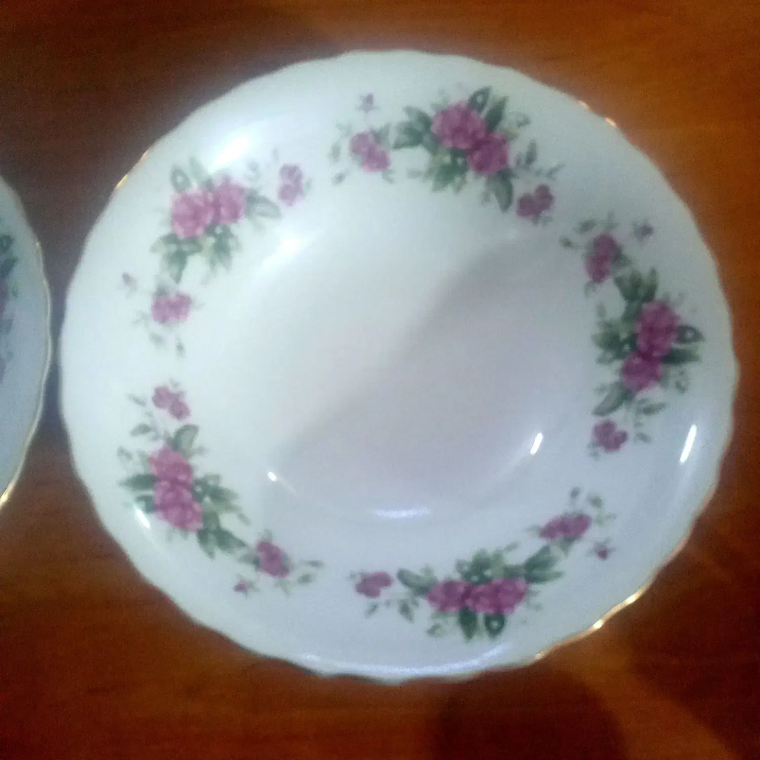 گل سرخ|کلکسیون اشیاء عتیقه|زنجان, |دیوار