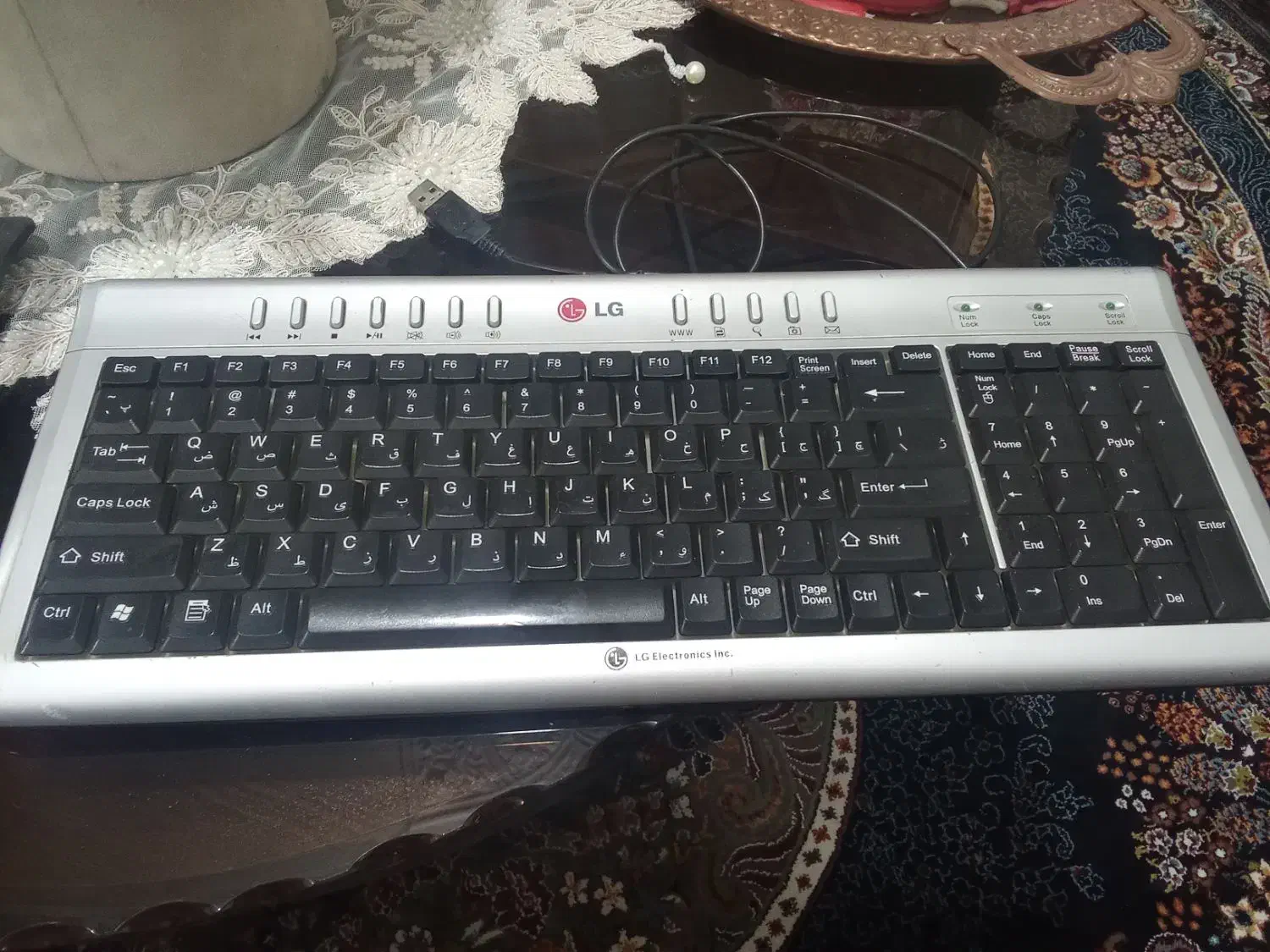 دو عدد کیبورد کامپیوتر سالم (LG و Beyond)|قطعات و لوازم جانبی رایانه|قم, علی آباد سعدگان|دیوار