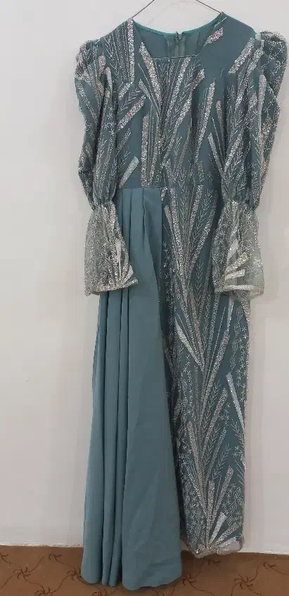 لباسس|لباس|سلماس, |دیوار